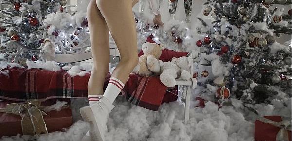  Sexy Babe Gloria Sol Christmas Video for Nudex